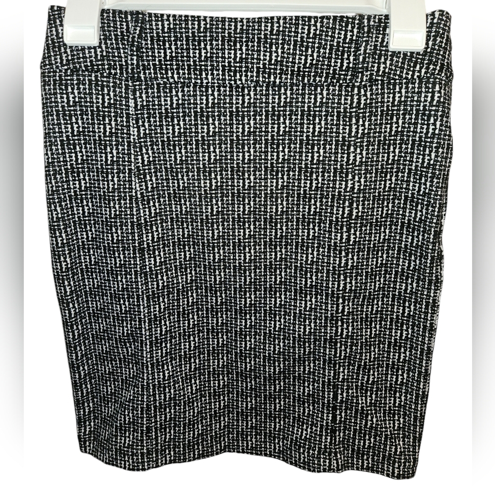 Forever 21 Black and White Houndstooth Pencil Skirt Size S